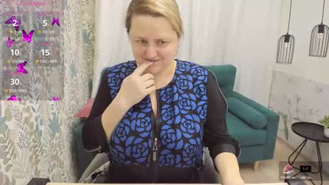 Scarlett online show from November 23, 2025, 5:18 am