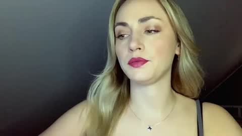 ScarlettxBlonde online show from May 16, 2026, 2:16 pm
