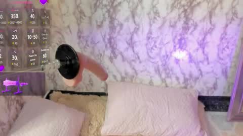 Scarlet online show from November 14, 2025, 8:18 pm