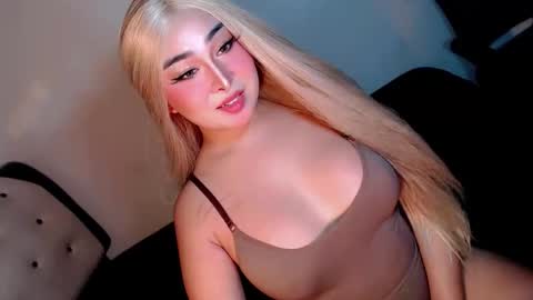 scarllet_thompson08 online show from March 26, 2026, 9:53 pm