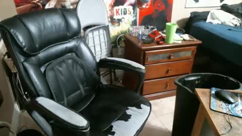 Snapshot of schemin10248 chatting on April 3, 2026, 1:47 am schemin10248 online show from April 3, 2026, 1:47 am