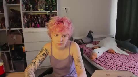 Rina online show from March 19, 2026, 7:01 am