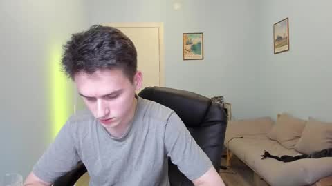 Thomas brunette and Alex blond online show from March 3, 2025, 4:46 pm