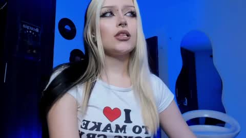 Goddess online show from April 3, 2026, 2:20 am