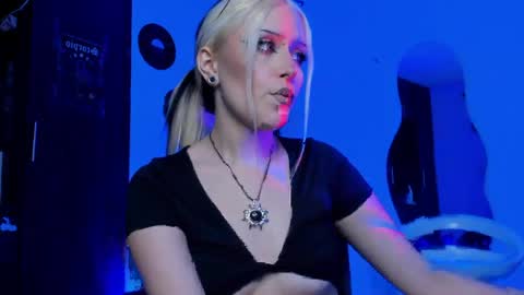 Goddess online show from April 9, 2026, 2:11 am