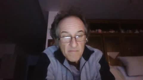 scotchwhieskie online show from November 10, 2025, 8:08 pm