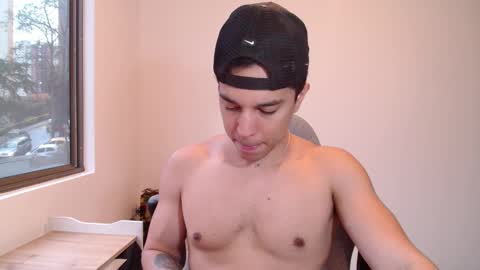 Snapshot of scott_brasher1 chatting on February 24, 2025, 10:25 pm Twitter Scott brasher1 Instagram Camiloestuardo2 online show from February 24, 2025, 10:25 pm