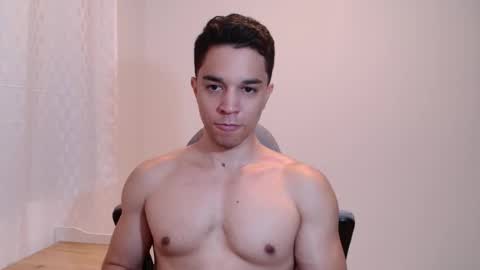 Snapshot of scott_brasher1 chatting on March 10, 2025, 12:51 am Twitter Scott brasher1 Instagram Camiloestuardo2 online show from March 10, 2025, 12:51 am