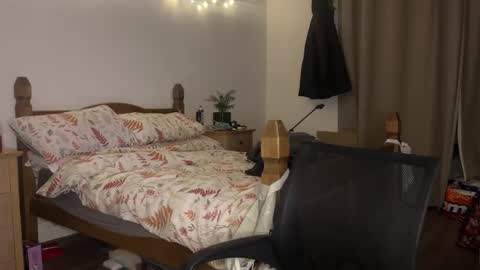 Snapshot of scottish_twink01 chatting on December 3, 2024, 7:22 pm danny online show from December 3, 2024, 7:22 pm