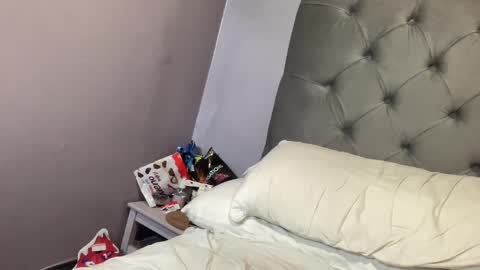 Snapshot of scottish_twink01 chatting on December 22, 2024, 1:23 am danny online show from December 22, 2024, 1:23 am