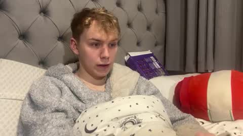 Snapshot of scottish_twink01 chatting on December 29, 2024, 1:24 am danny online show from December 29, 2024, 1:24 am