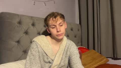 Snapshot of scottish_twink01 chatting on January 5, 2025, 9:47 pm danny online show from January 5, 2025, 9:47 pm