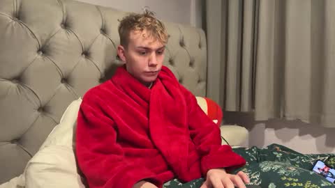 Snapshot of scottish_twink01 chatting on January 26, 2025, 5:23 pm danny online show from January 26, 2025, 5:23 pm