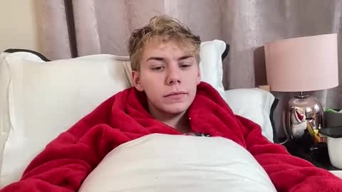 Snapshot of scottish_twink01 chatting on September 21, 2025, 2:46 am danny online show from September 21, 2025, 2:46 am