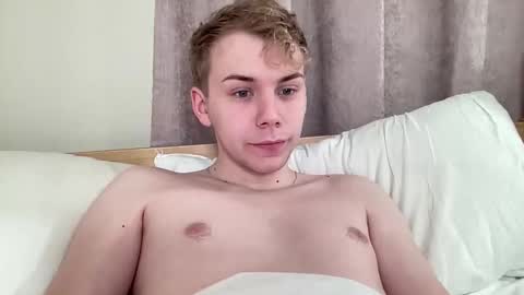 Snapshot of scottish_twink01 chatting on October 28, 2025, 12:47 am danny online show from October 28, 2025, 12:47 am