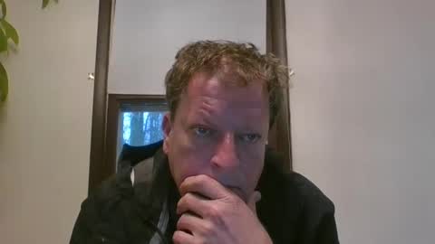 scottpbi52 online show from December 31, 2024, 3:31 pm