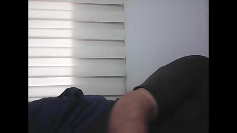 Snapshot of screw2 chatting on February 15, 2025, 12:43 pm Evren online show from February 15, 2025, 12:43 pm
