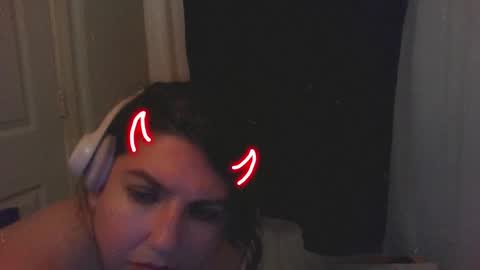 Danni online show from October 13, 2025, 6:52 pm