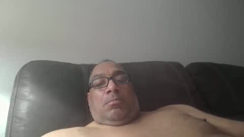 Snapshot of sdblkmale2131 chatting on November 12, 2025, 11:10 am sdblkmale2131 online show from November 12, 2025, 11:10 am