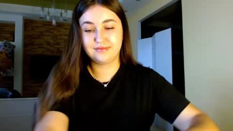 Snapshot of sea_cocktail chatting on November 29, 2025, 9:45 am Elizabeth online show from November 29, 2025, 9:45 am