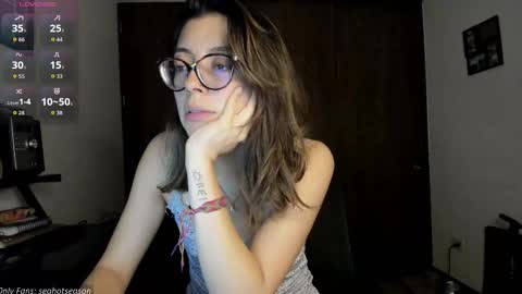 Snapshot of seahotseason chatting on October 18, 2025, 2:14 am Aria Independent model online show from October 18, 2025, 2:14 am