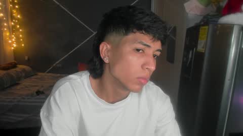 Snapshot of sean_scoth2 chatting on December 24, 2024, 1:27 am Sean Scoth online show from December 24, 2024, 1:27 am