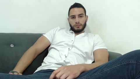 seank_noszka online show from February 25, 2025, 7:36 pm