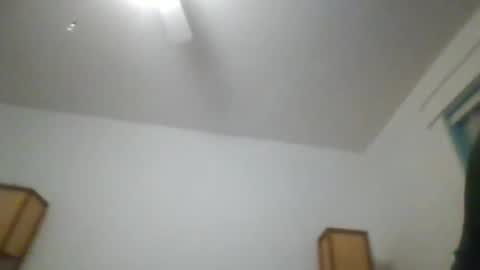 seanlovestocum online show from April 20, 2026, 11:13 am