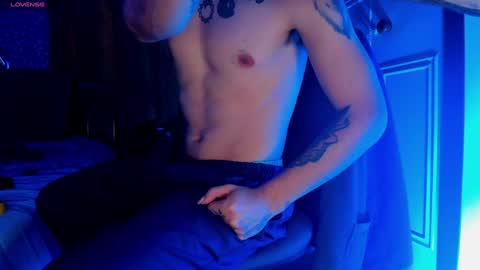 Snapshot of sebastian_foxter chatting on January 30, 2025, 12:18 am Sebastian online show from January 30, 2025, 12:18 am