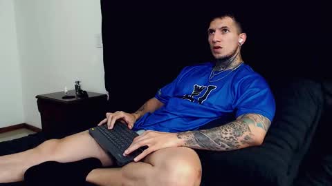 Sebastian online show from October 2, 2025, 8:49 pm