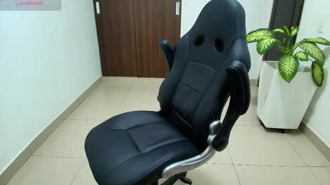 juan  sebastian online show from November 12, 2025, 4:07 pm