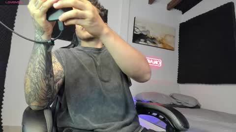 Lucian Sinclair online show from November 6, 2025, 1:39 am