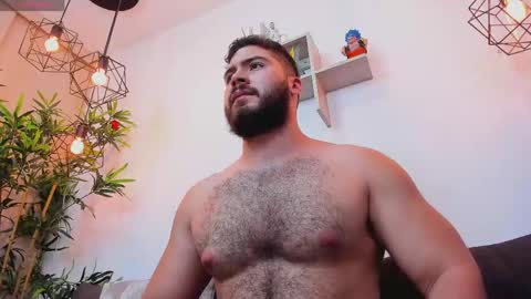 Snapshot of sebastianvilla__ chatting on April 21, 2026, 3:24 am Instagram jeanpaulfit online show from April 21, 2026, 3:24 am