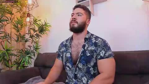 Snapshot of sebastianvilla__ chatting on April 24, 2026, 10:45 pm Instagram jeanpaulfit online show from April 24, 2026, 10:45 pm
