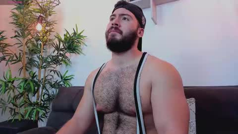 Snapshot of sebastianvilla__ chatting on April 30, 2026, 8:37 pm Instagram jeanpaulfit online show from April 30, 2026, 8:37 pm