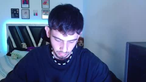 Snapshot of sebasxxl12 chatting on February 3, 2026, 11:43 pm Sebas online show from February 3, 2026, 11:43 pm