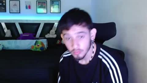 Snapshot of sebasxxl12 chatting on February 10, 2026, 6:23 pm Sebas online show from February 10, 2026, 6:23 pm