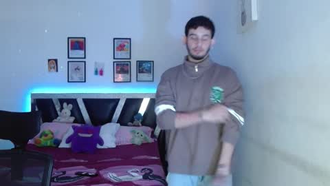 Snapshot of sebasxxl12 chatting on February 25, 2026, 9:24 pm Sebas online show from February 25, 2026, 9:24 pm