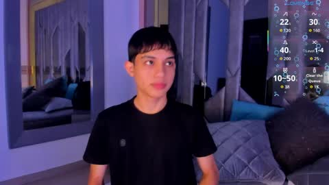 Snapshot of sebax_00 chatting on May 8, 2026, 8:25 pm Sebastian online show from May 8, 2026, 8:25 pm