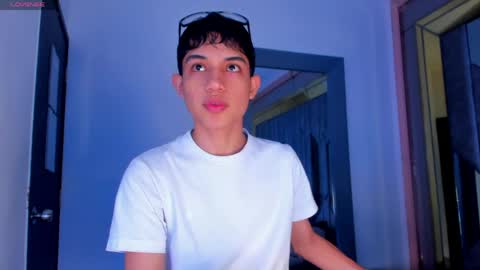 Snapshot of sebax_00 chatting on May 18, 2026, 8:36 pm Sebastian online show from May 18, 2026, 8:36 pm