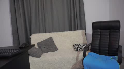 Lucian online show from December 23, 2025, 7:28 am