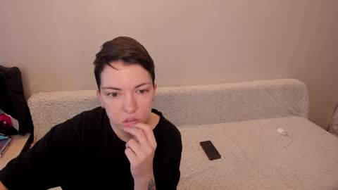 Amanda and  pair in a real life we love each other but can play with you online show from February 6, 2025, 8:39 am