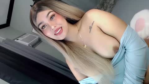 Chloe online show from February 27, 2025, 12:10 am