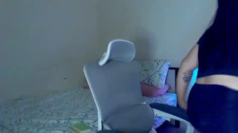 Snapshot of secretlover010101 chatting on May 16, 2026, 6:43 am MILAN online show from May 16, 2026, 6:43 am