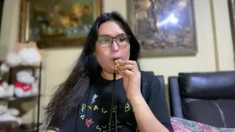 seductive_housewife online show from April 10, 2026, 1:49 pm