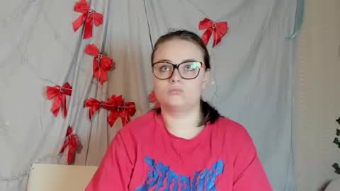 Snapshot of seductive_she_wolf chatting on January 17, 2026, 5:38 pm seductive_she_wolf online show from January 17, 2026, 5:38 pm