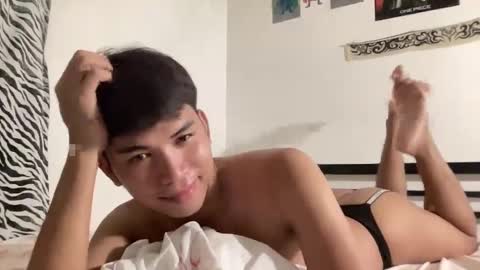 Snapshot of seductive_william chatting on February 27, 2025, 4:10 pm William online show from February 27, 2025, 4:10 pm