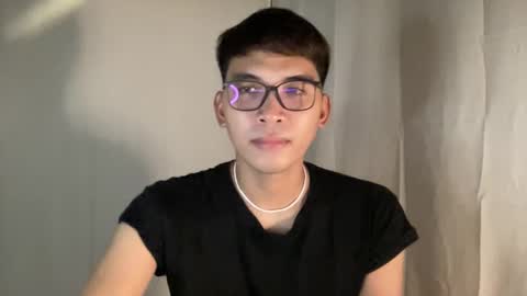 Snapshot of seductive_william chatting on September 24, 2025, 9:34 am William online show from September 24, 2025, 9:34 am