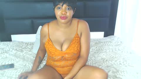 selamolelaminnah online show from January 4, 2025, 3:39 pm