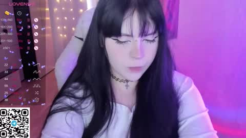 Selena  online show from March 4, 2026, 11:05 am